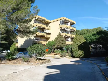 T1 climatisé avec jardin, piscine, tennis, à 750m de la plage - Parc Des Oliviers - Photo 7