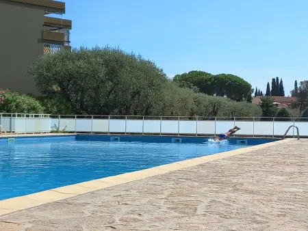 T1 climatisé avec jardin, piscine, tennis, à 750m de la plage - Parc Des Oliviers - Photo 8