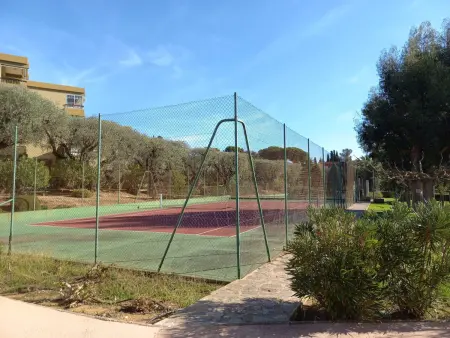 T1 climatisé avec jardin, piscine, tennis, à 750m de la plage - Parc Des Oliviers - Photo 10