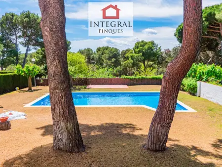 Superbe Appartement à Palamós: 3 Chambres, Terrasse, Piscine, Parking et Proche Plage - Photo 1
