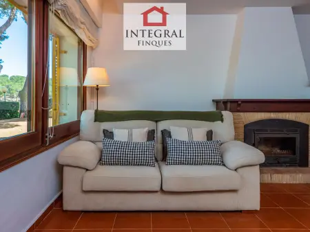 Superbe Appartement à Palamós: 3 Chambres, Terrasse, Piscine, Parking et Proche Plage - Photo 6