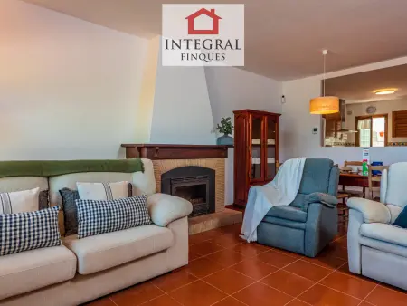 Superbe Appartement à Palamós: 3 Chambres, Terrasse, Piscine, Parking et Proche Plage - Photo 9