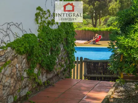 Superbe Appartement à Palamós: 3 Chambres, Terrasse, Piscine, Parking et Proche Plage - Photo 28