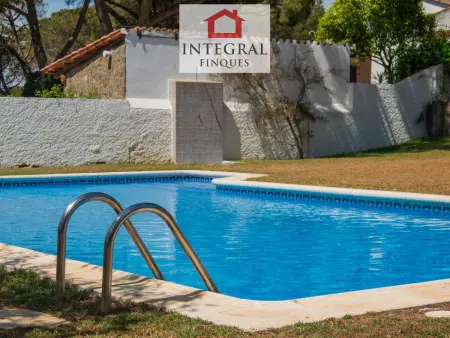 Superbe Appartement à Palamós: 3 Chambres, Terrasse, Piscine, Parking et Proche Plage - Photo 30