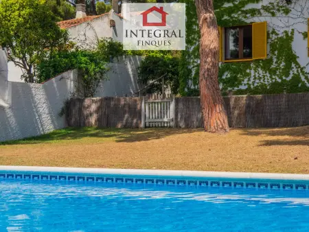 Superbe Appartement à Palamós: 3 Chambres, Terrasse, Piscine, Parking et Proche Plage - Photo 31