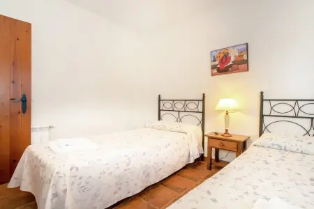 Casas Rurales Acebuche Picual, Retraite au bord du lac à Casas del Monte - Photo 11