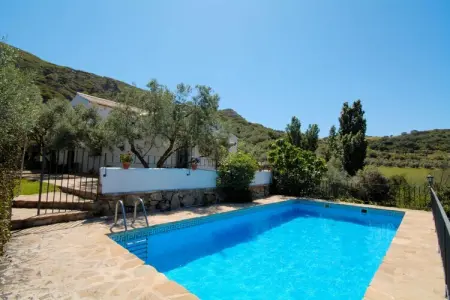 Cortijo Los Olivos, Gîte à Antequera avec piscine près d'El Torcal - Photo 1
