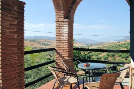 Casa Los Olivos, Villa rustique avec piscine à Alora - Photo 4