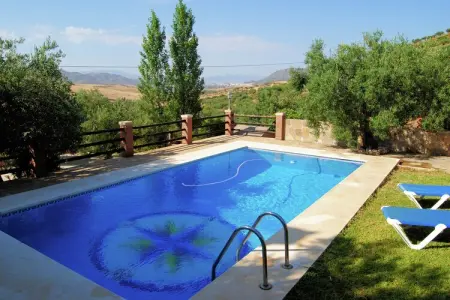Casa Los Olivos, Villa rustique avec piscine à Alora - Photo 14
