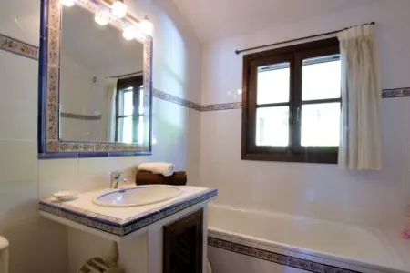 Las Cerezas, Villa ensoleillée à Casares avec piscine - Photo 20