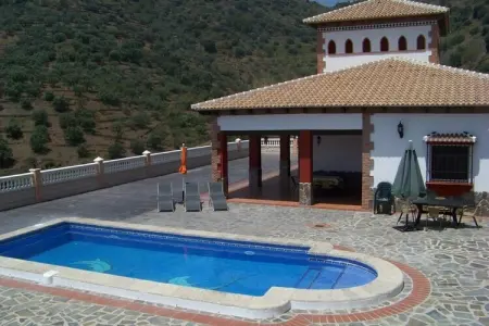 Villa Alejandro, Villa Familiale avec Jardin - Photo 1