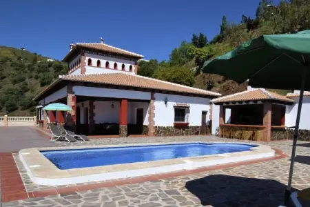 Villa Alejandro, Villa Familiale avec Jardin - Photo 7