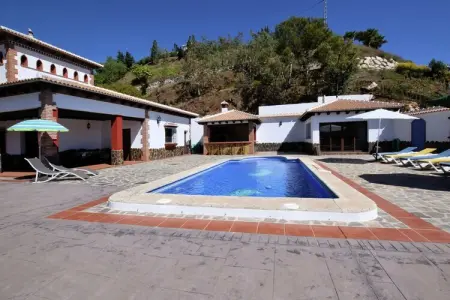 Villa Alejandro, Villa Familiale avec Jardin - Photo 9