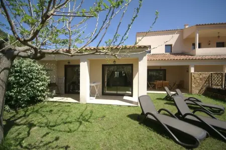 Coggia, Villa moderne à Coggia avec balcon - Photo 1
