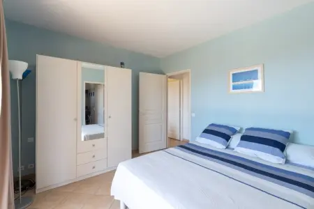 Jaune, Villa spacieuse avec piscine - Photo 2