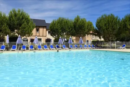 Résidence Le Hameau du Moulin 2, Appartement en France avec Vue sur Piscine - Photo 16