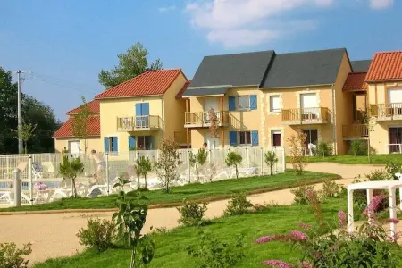 Résidence Le Hameau du Moulin 3, Appartement en France avec Vue sur Piscine - Photo 5