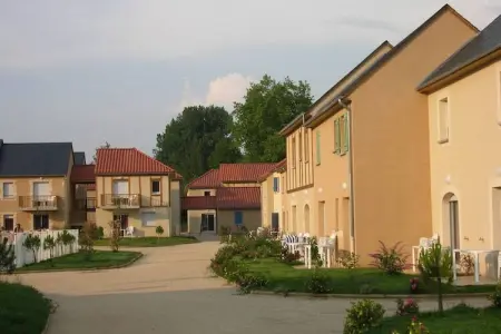 Résidence Le Hameau du Moulin 3, Appartement en France avec Vue sur Piscine - Photo 7