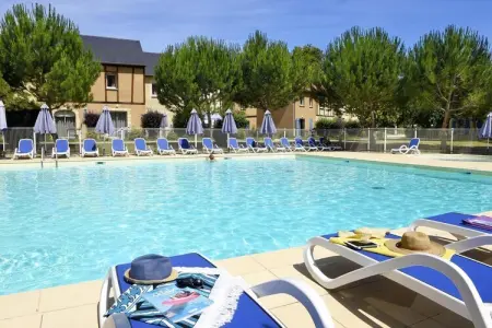 Résidence Le Hameau du Moulin 3, Appartement en France avec Vue sur Piscine - Photo 16
