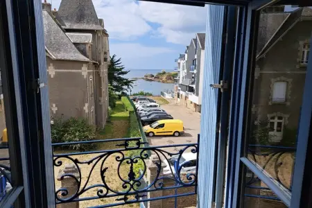 Ancienne Gendarmerie appartment C, Ancienne Gendarmerie avec vue sur la mer - Photo 1