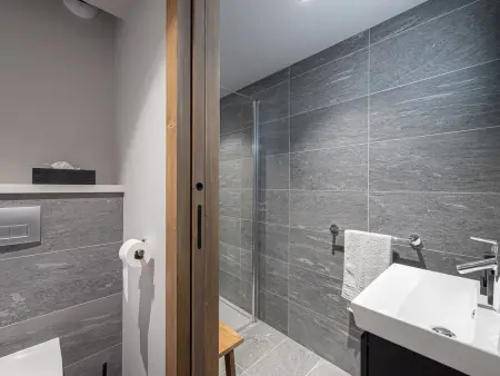 Luxueux appartement 3 chambres à Megève avec piscine et salle de sport - Photo 8