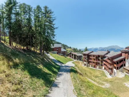 Charmant 2 pièces rénové, accès skis aux pieds, proche commerces et remontées, balcon sud-ouest - Photo 10