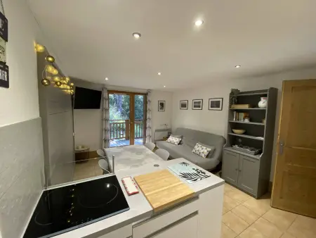 Appartement cosy 3 pièces, avec balcon et piscine, proche des pistes et commodités à La Plagne Tarentaise - Photo 1