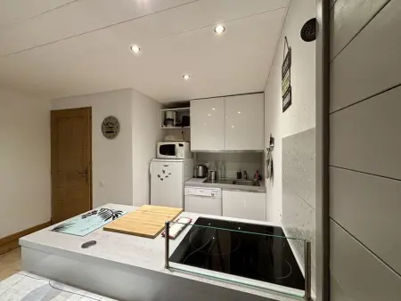 Appartement cosy 3 pièces, avec balcon et piscine, proche des pistes et commodités à La Plagne Tarentaise - Photo 8