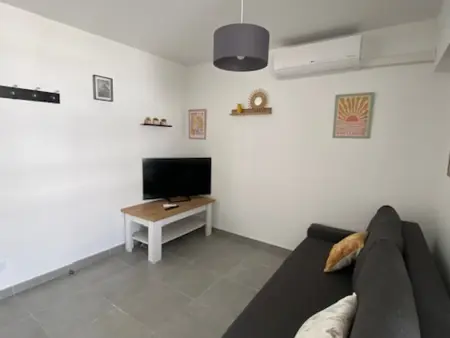 Beau T2 climatisé, 2ème étage, 4 pers, parking privé - Photo 3