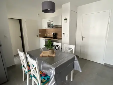 Beau T2 climatisé, 2ème étage, 4 pers, parking privé - Photo 4