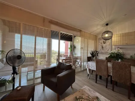Grimaud : Appartement 3 Pces avec piscine et vue mer - Photo 2