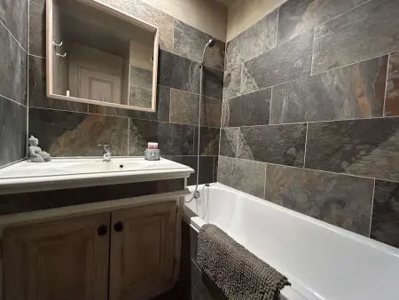 Grimaud : Appartement 3 Pces avec piscine et vue mer - Photo 6