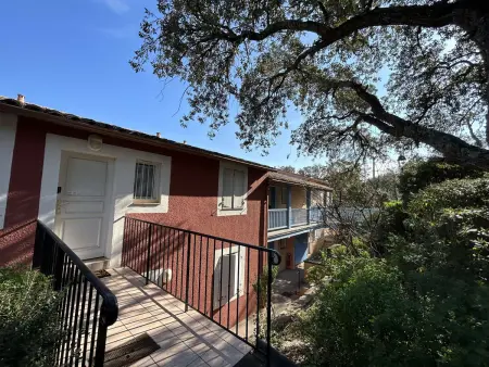 Grimaud : Appartement 3 Pces avec piscine et vue mer - Photo 10