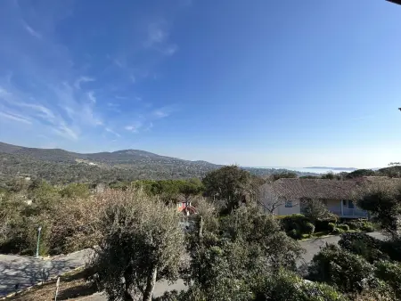 Grimaud : Appartement 3 Pces avec piscine et vue mer - Photo 15