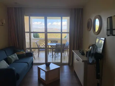 Studio lumineux 1er étage avec terrasse couverte, accès piscines - 4 pers - Photo 1