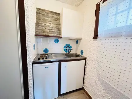 Studio en rez-de-chaussée avec terrasse, parking, à 1 km de la plage - Lumio - Photo 2
