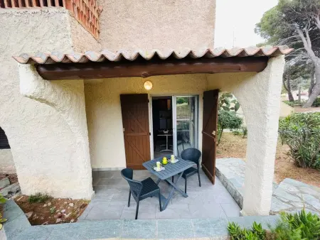Studio en rez-de-chaussée avec terrasse, parking, à 1 km de la plage - Lumio - Photo 13