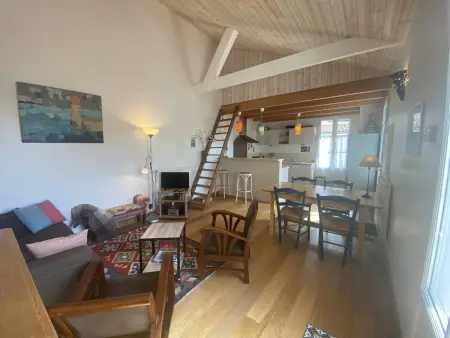 Villa rénovée à Fouras: 2 ch + mezzanine, proche plage/centre, jardin privatif, équipement complet - Photo 1