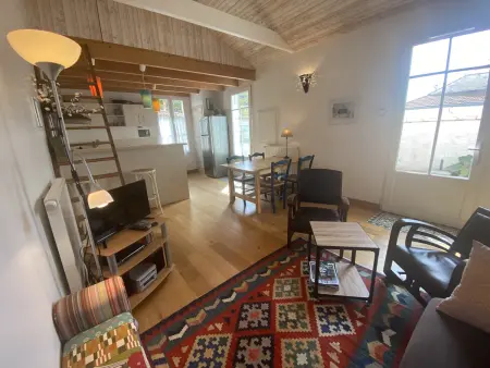 Villa rénovée à Fouras: 2 ch + mezzanine, proche plage/centre, jardin privatif, équipement complet - Photo 3