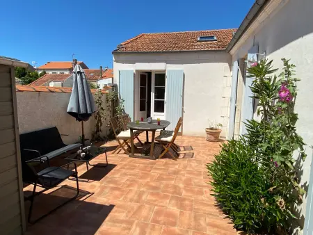 Villa rénovée à Fouras: 2 ch + mezzanine, proche plage/centre, jardin privatif, équipement complet - Photo 15