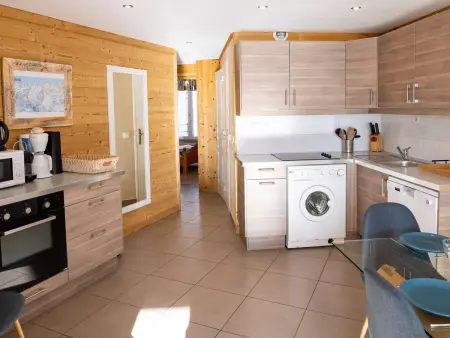 Val Thorens - Appt 6 pers rénové, 2 chambres, WiFi, loc. à skis, proche pistes - Photo 3