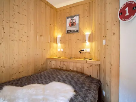 Val Thorens - Appt 6 pers rénové, 2 chambres, WiFi, loc. à skis, proche pistes - Photo 6