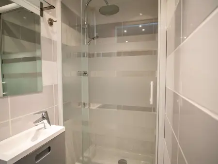 Val Thorens - Appt 6 pers rénové, 2 chambres, WiFi, loc. à skis, proche pistes - Photo 8