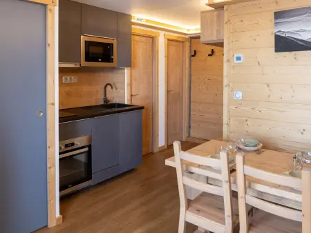 Appartement moderne à Val Thorens - 4 pers - 1 chambre, 1 cabine, skis aux pieds, balcon - Photo 2
