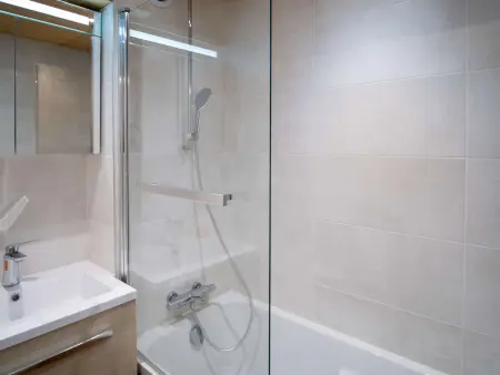 Appartement moderne à Val Thorens - 4 pers - 1 chambre, 1 cabine, skis aux pieds, balcon - Photo 8