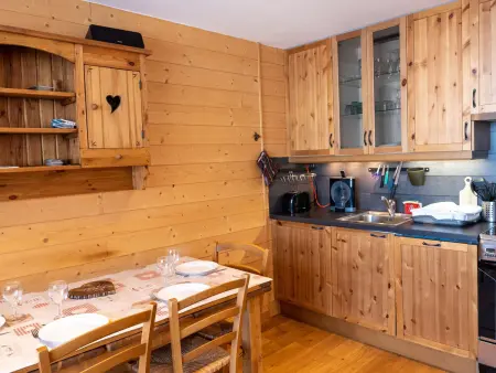 Val Thorens - Bel Appartement 4 pers, Balcon Sud, TV, Bluetooth, Cuisine Équipée, Local à Skis - Photo 3
