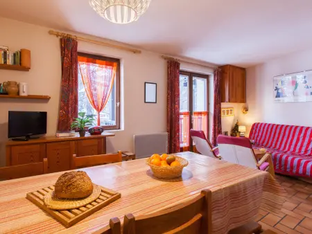 Appartement montagnard avec Wifi proche pistes et thermes - Photo 1