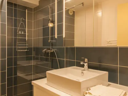 Appartement montagnard avec Wifi proche pistes et thermes - Photo 5