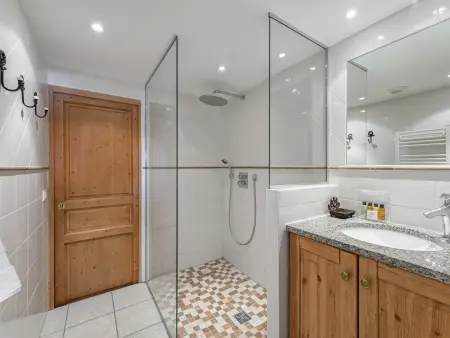 Appartement spacieux pour 6, proche pistes, parking et wifi - Photo 7