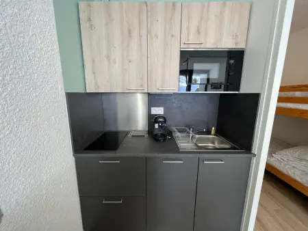 Studio au pied des pistes, balcon sud, parking, Appartement 4 personnes à La Salle les Alpes - Photo 2